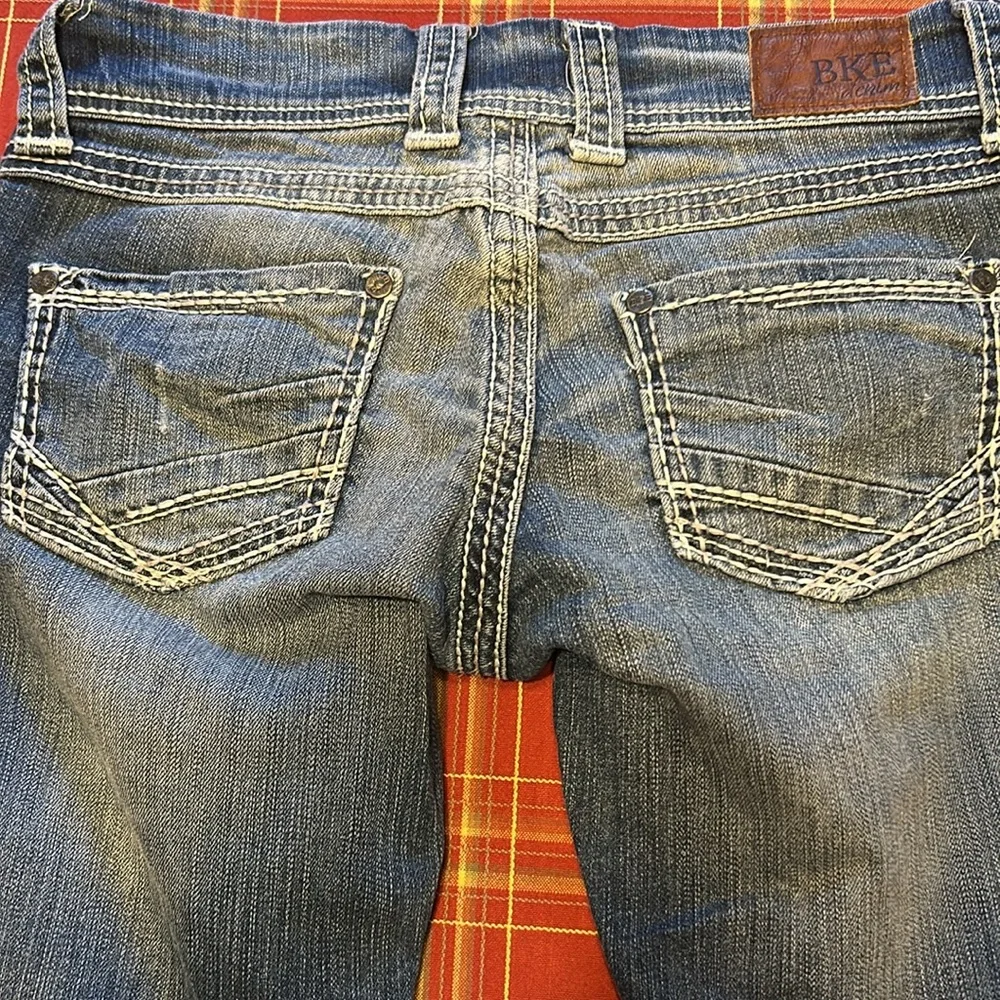 BKE denim Stella 27 X 33 1/2 Bootcut 5 Pocket Distressed Jeans EUC Worn Once Vtg - Picture 12 of 13
